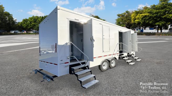 6 Station Shower Trailer Combo w/Lockers | Classic - 4 Season