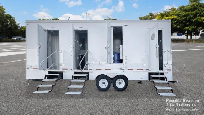 6 Station Shower Trailer Combo w/Lockers | Classic