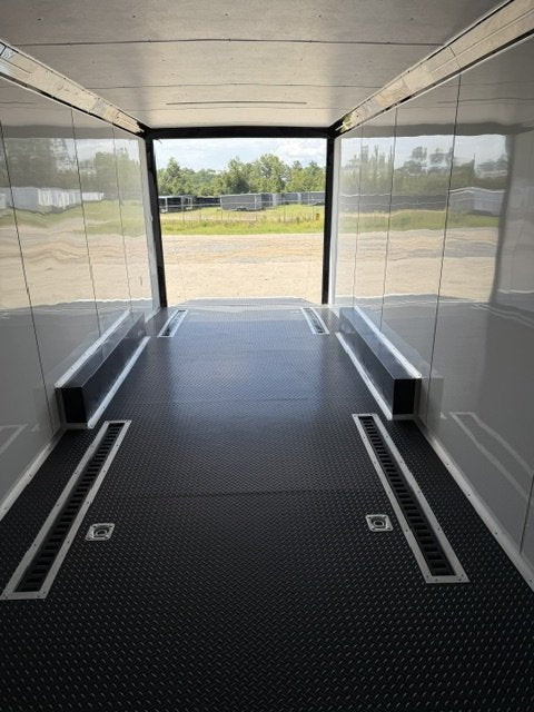 8' 6"x24' Race Trailer 2026 Spartan