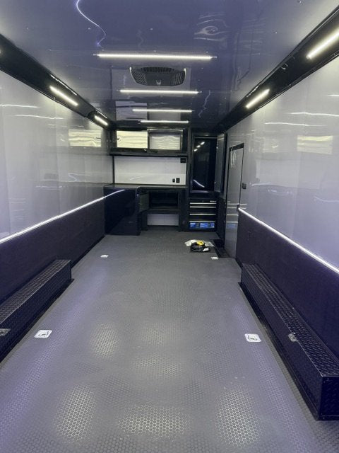 8' 6"x28' Race Trailer 2025 Spartan