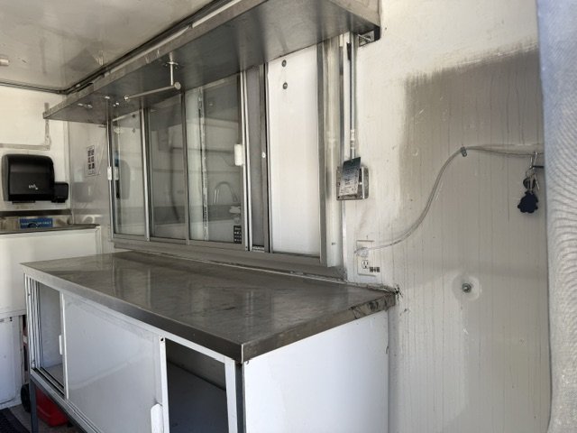 USED 8x10 Food Trailer W/ Hood Vent & Fire Supression, Griddle, Deep Fryer, 2 Eye Burner, Sandwich Prep Table, Triple Sink W/ Handwash 2024 FUDT