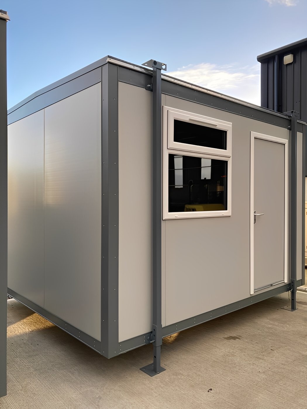 12Ft x 10Ft Jackleg Cabin (Plastisol)