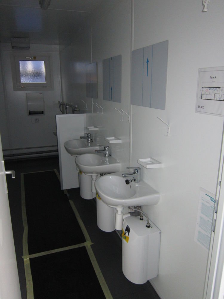 16Ft Toilet Cabin
