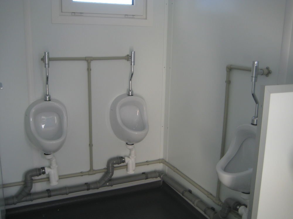 16Ft Toilet Cabin