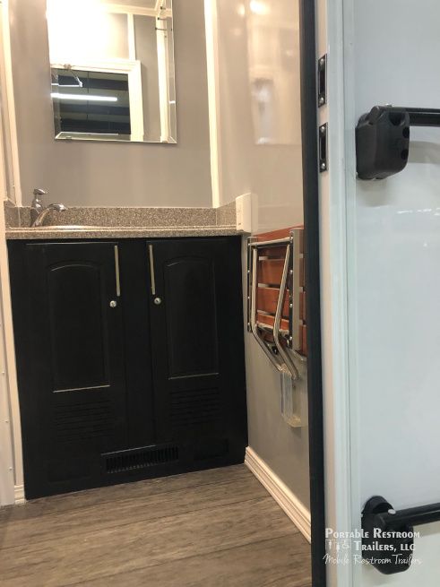 16 Station Portable Shower Trailer | Classic Series