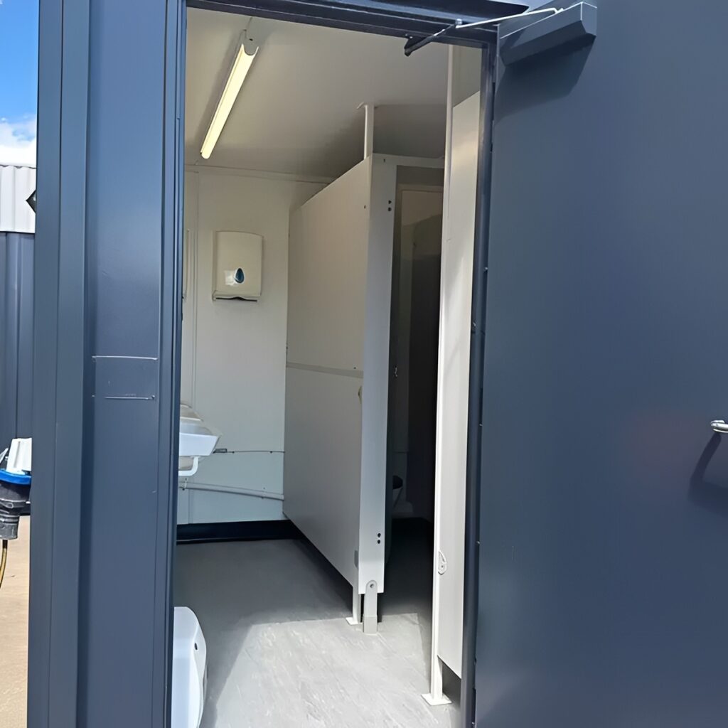 16ft x 9ft Anti-Vandal Portable Toilet Block – 3+1 Steel Welfare Unit