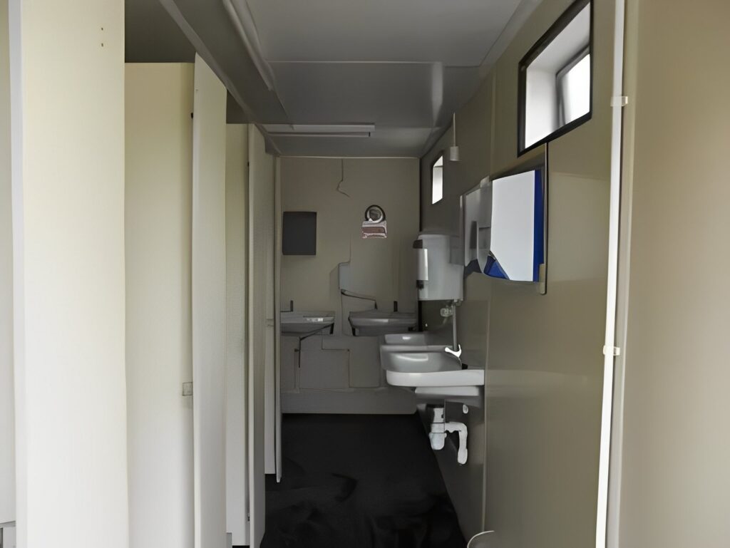 4+1 Anti Vandal Toilet Block