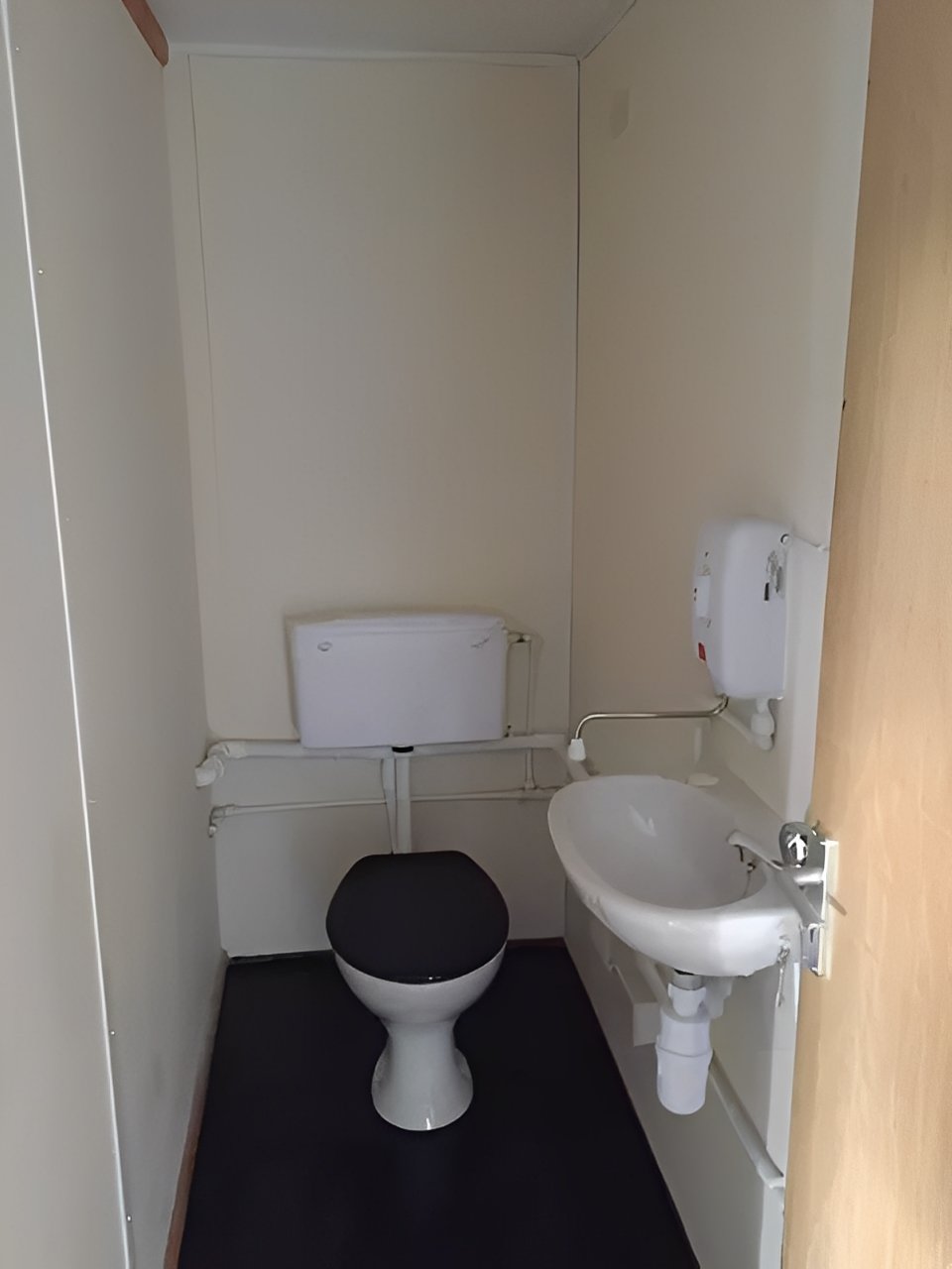 32ft x 10ft Anti Vandal Office/Kitchen/Toilet