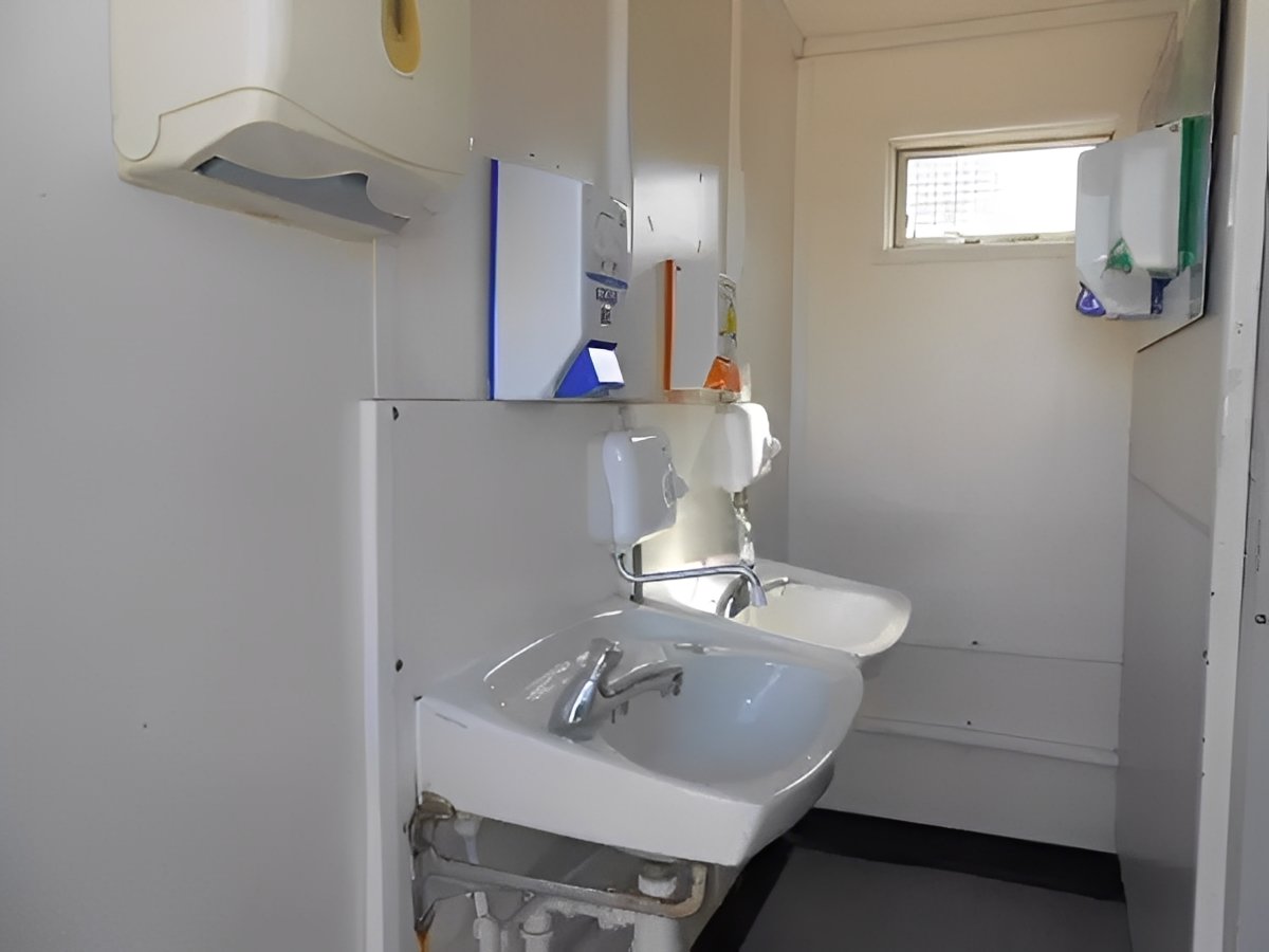 2+1 Toilet Unit