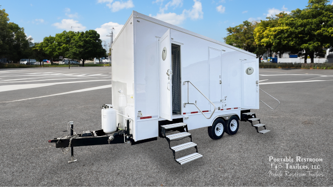 4 Station Shower Trailer Combo w/Lockers | Classic Series