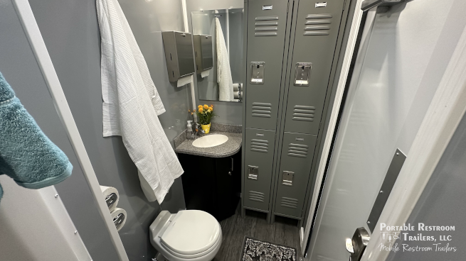 4 Station Shower Trailer Combo w/Lockers | Classic Series