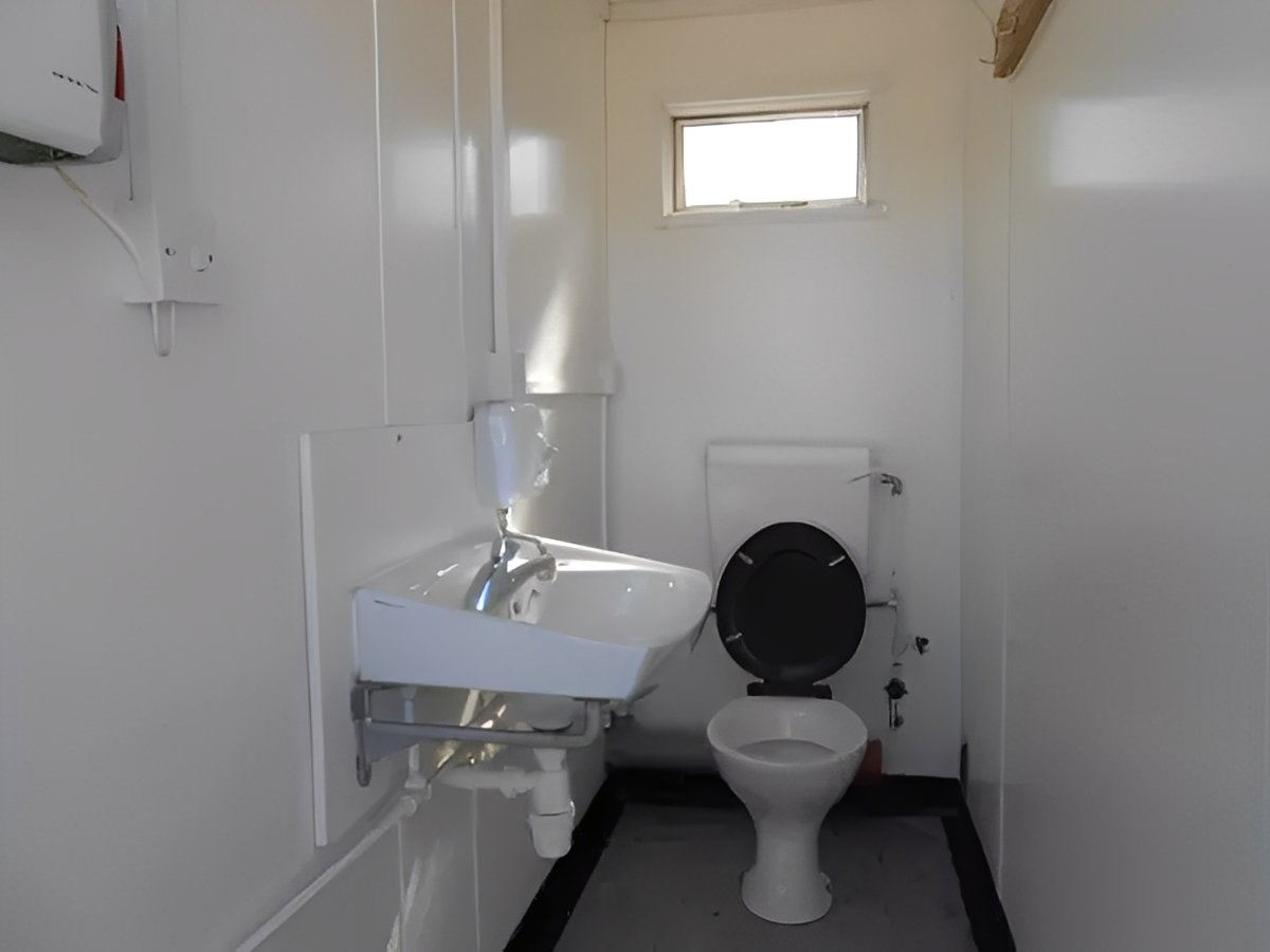 2+1 Toilet Unit