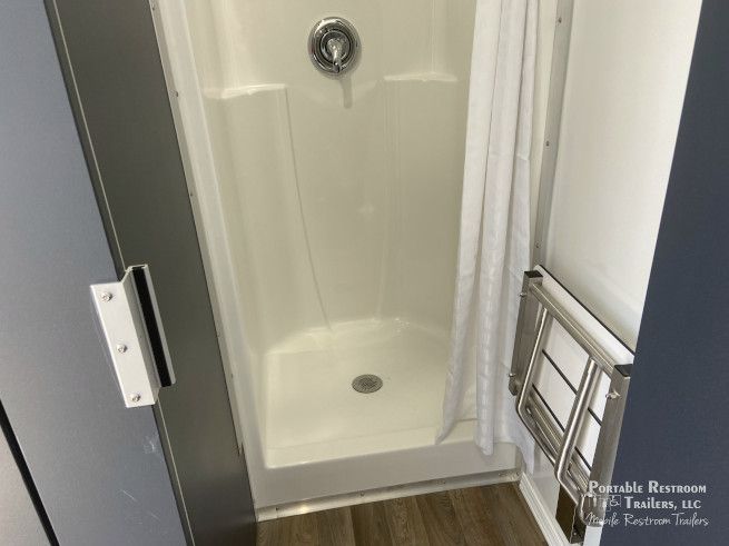 4 Station Shower Trailer Skid Unit | Oahu Series