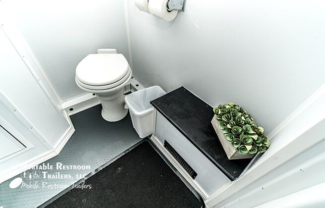 6 Station Shower Trailer Portable Restrooms Combo | Classic Series
