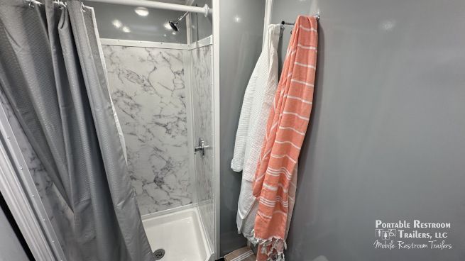 6 Suite Combo Shower Trailer | Classic Series