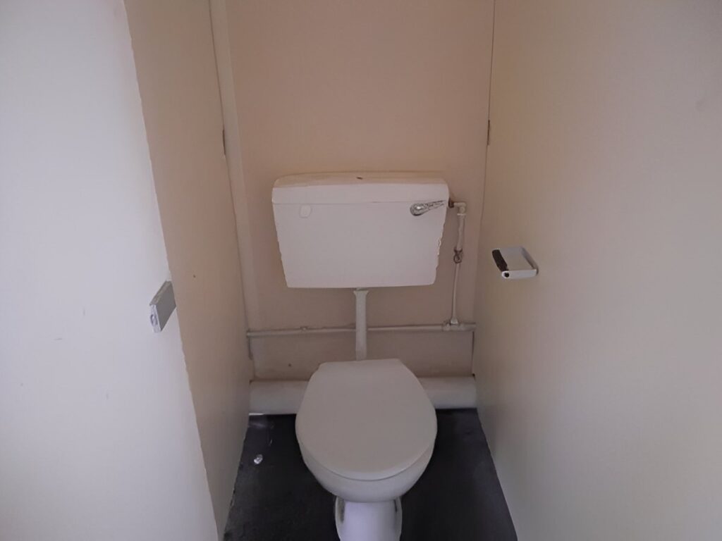 4+1 Anti Vandal Toilet Block