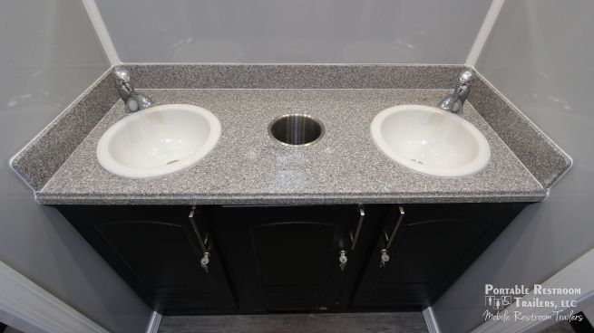 8 Station Portable Shower Trailer | Classic Series - 4 Season Package