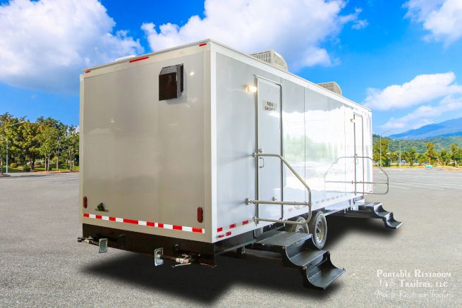 8 Station Portable Shower Trailer | Optimum Series