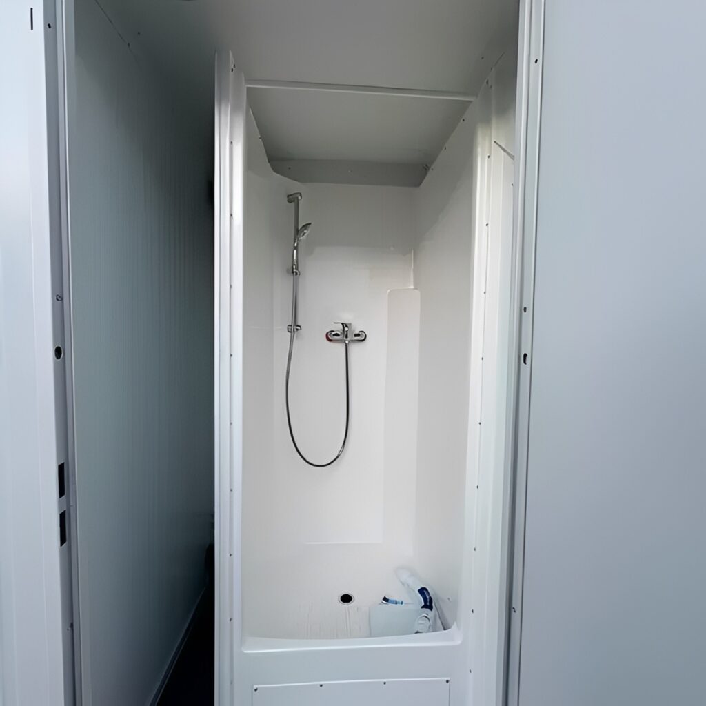 8ft x 5ft Portable Toilet & Shower Block – Insulated Steel Welfare Unit with Water Heater
