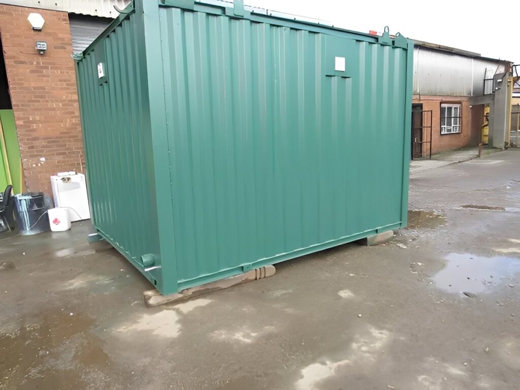 2+1 Toilet Block