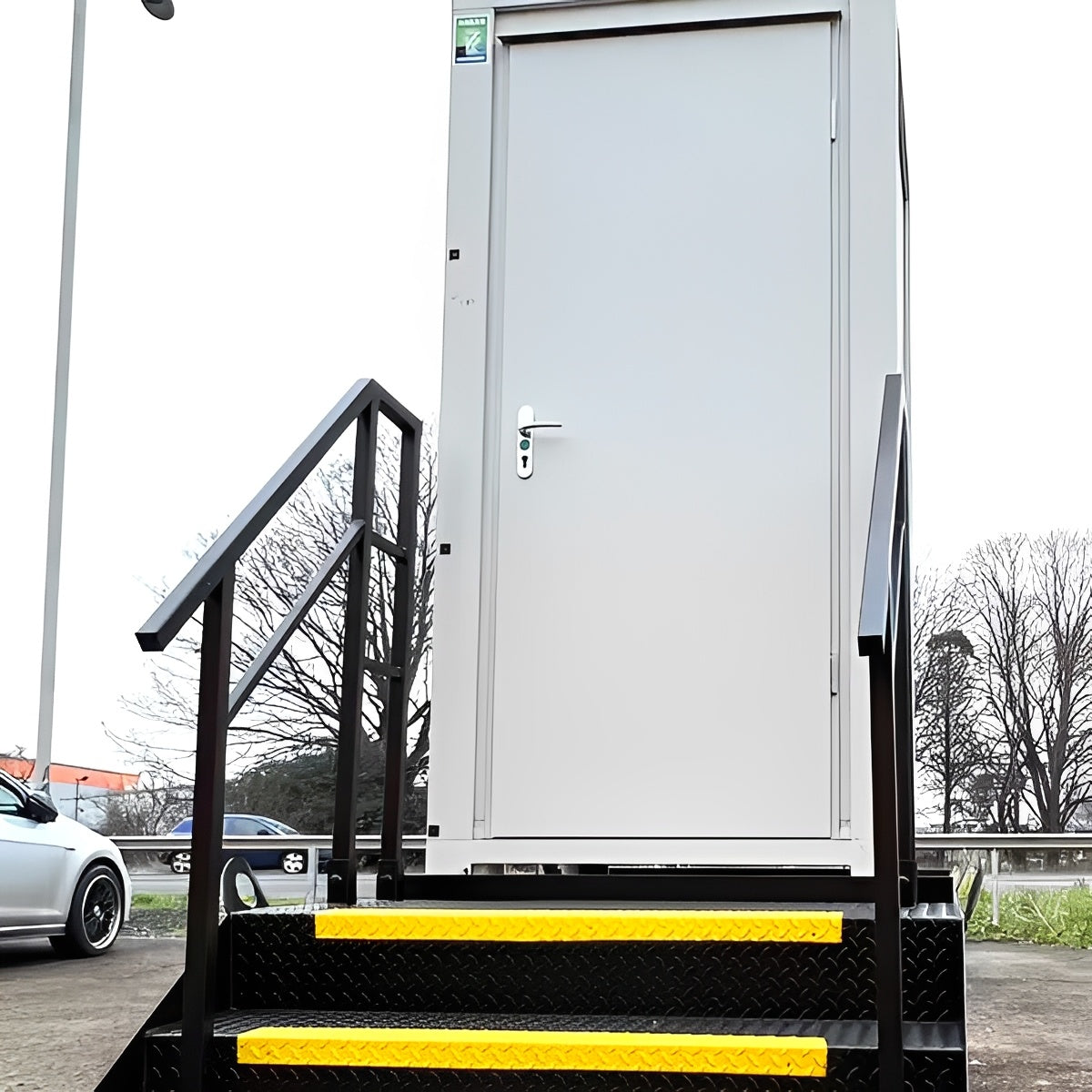 Single Portable Toilet Unit with 630 Gallon Steel Effluent Waste Tank – Insulated Welfare Bundle
