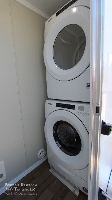 3 Station Shower Trailer with Laundry | Oahu Series