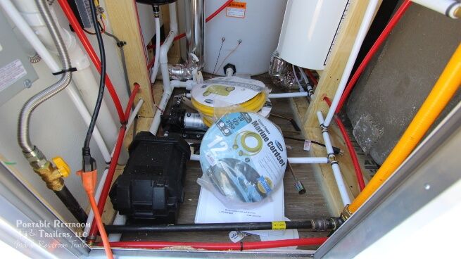 3 Station Shower Trailer with Laundry | Oahu Series