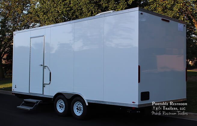 6 Station Shower Trailer with Laundry Room | Oahu Series
