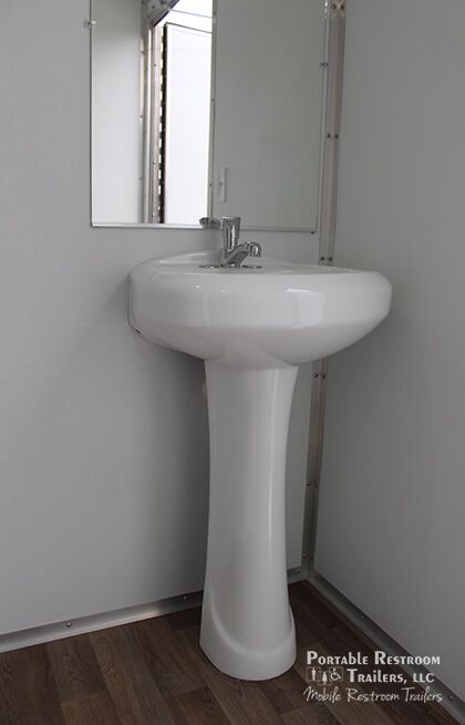 ADA Mobile Shower Restroom Combo + 3 Station Skid Unit | Oahu Series