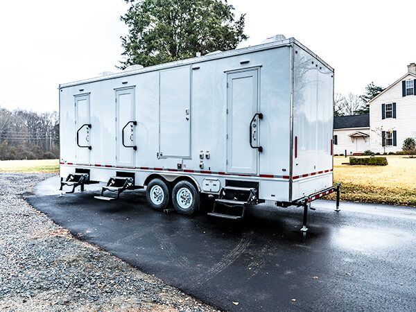 6 Station Shower Trailer Portable Restrooms Combo | Classic Series