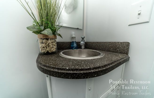 4 Stall Shower Trailer / Restroom Combo | Classic Series - 4 Season