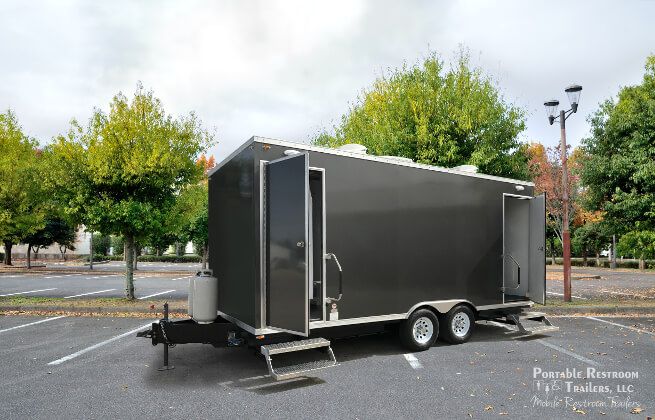 8 Stall Portable Shower Trailer | Oahu Series
