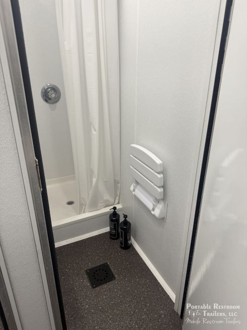 USED 6 Station Mobile Shower Trailer | Endurance - 3 Season